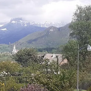 Séjour chez l'habitant Indépendante Pour 1 Personne Sur Jardin Au Calme, Annecy